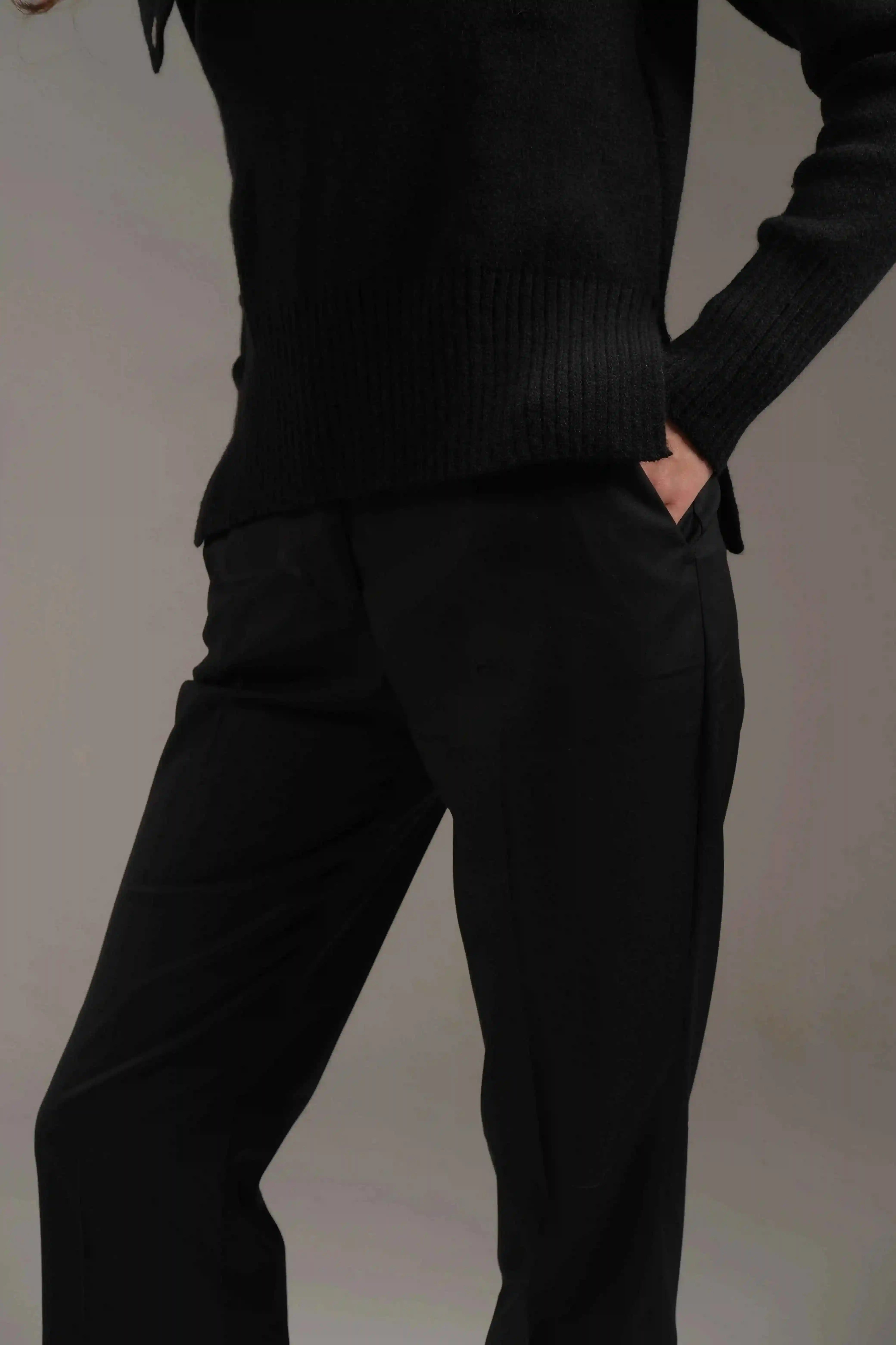Trousers in Black - A&Suz