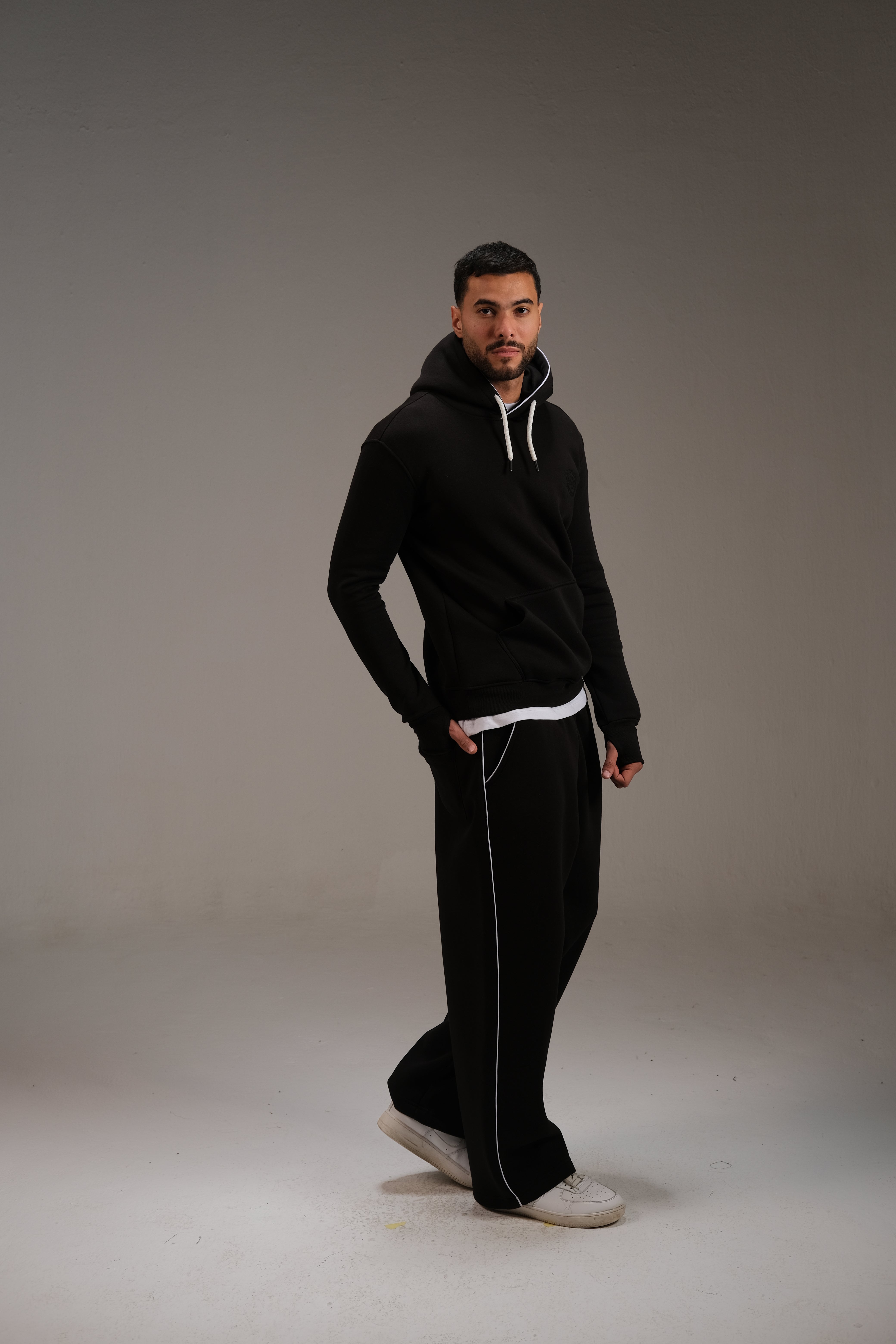 بنطال رياضي من ميلتون باللون الأسود